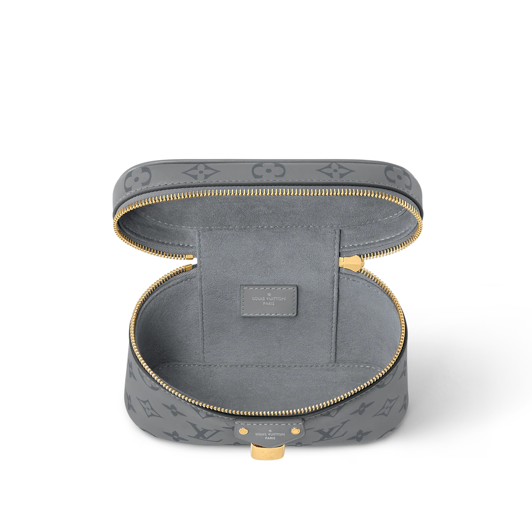 louis-vuitton-vanity-chain-