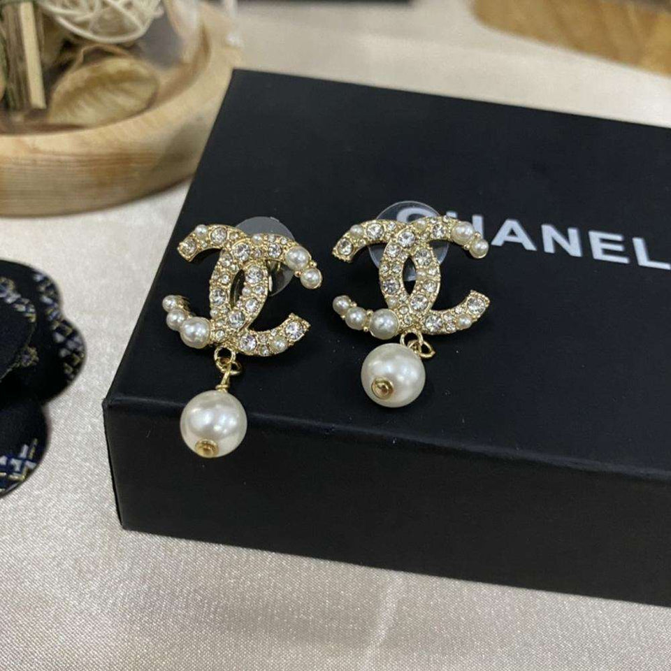 CHANEL CRYSTAL PEARL DROP EARRINGS