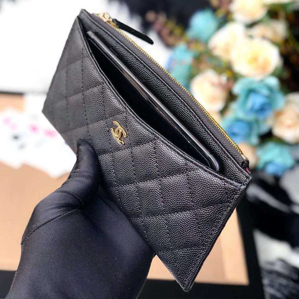 Chanel caviar quilted Classic zip pouch