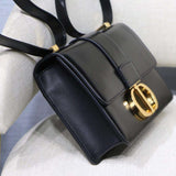 30 MONTAIGNE BAG