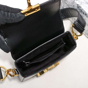 30 MONTAIGNE FLAP BAG