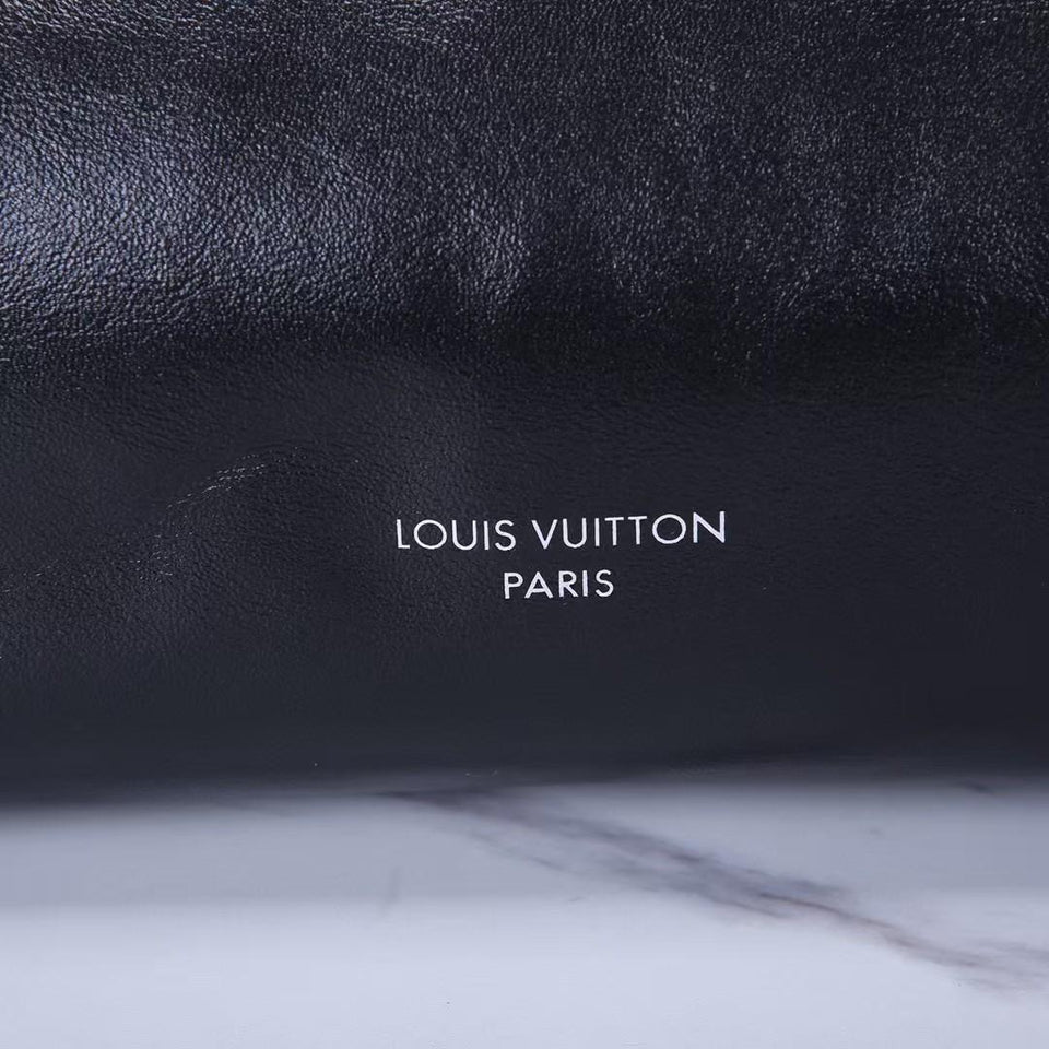 LV x TM CarryAll Vibe MM
