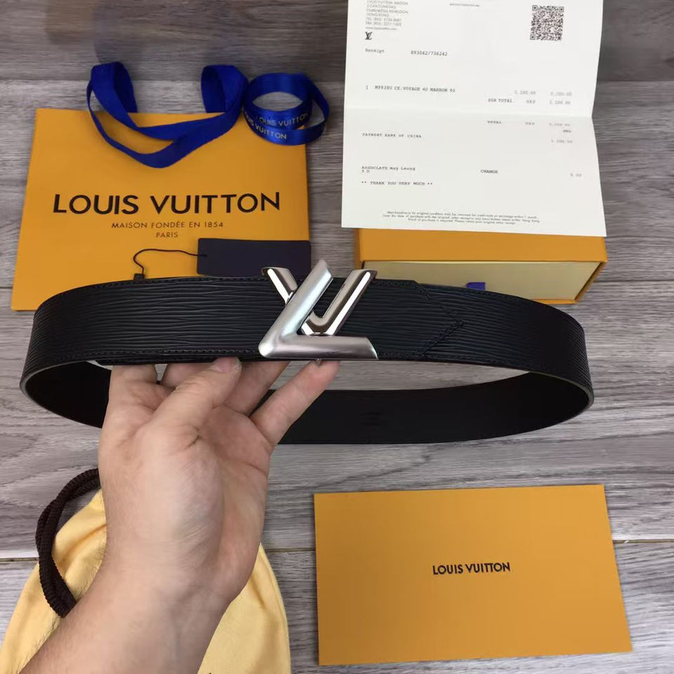 Louis Vuitton twist silver logo belt