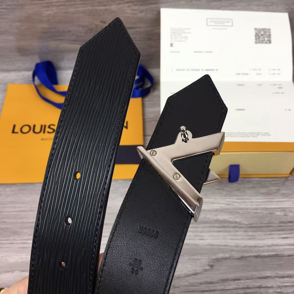 Louis Vuitton twist silver logo belt