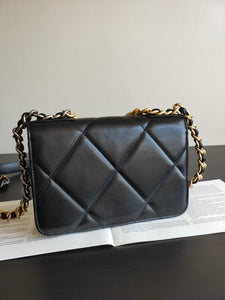 CHANEL 19 wallet on chain woc bag