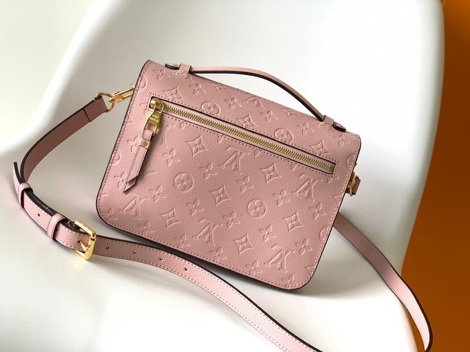 Louis Vuitton pochette métis Pink