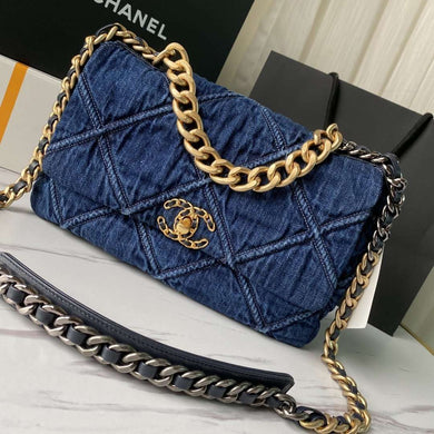 CHANEL 19 Maxi Denim Bag Large