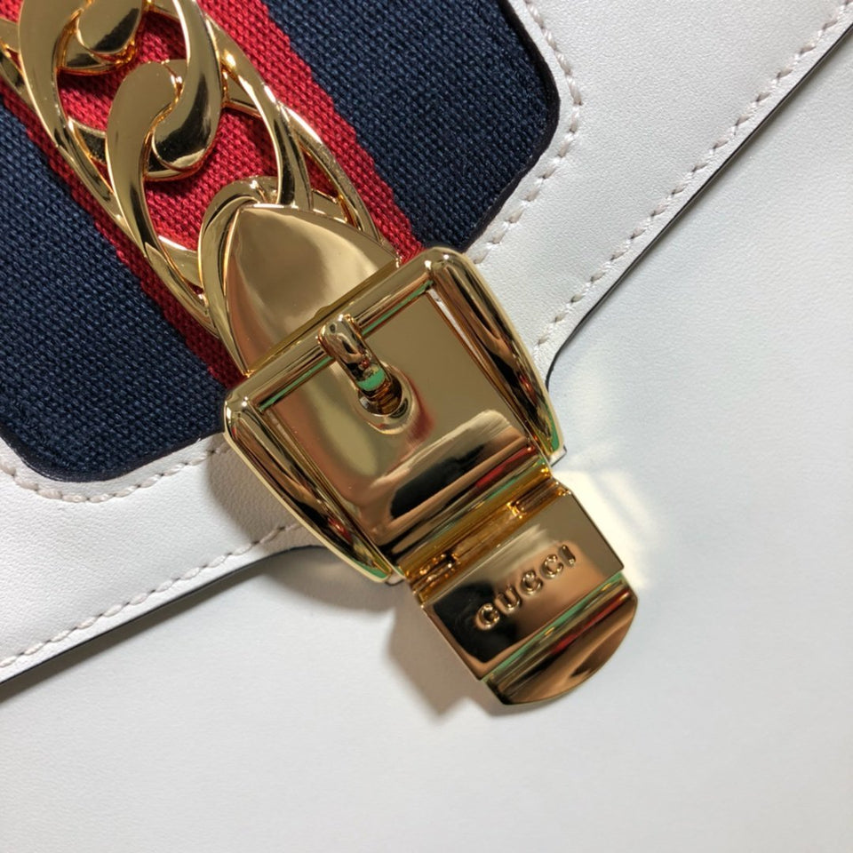 Gucci Sylvie leather Medium Top Handle bag