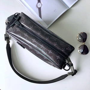 Louis Vuitton Monogram camera Bag