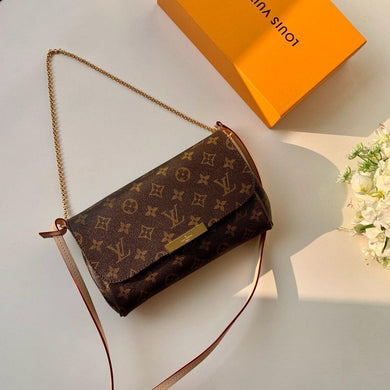 Louis Vuitton Favorite PM Monogram Canvas