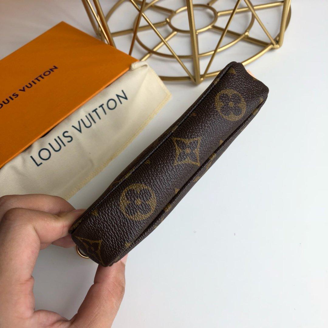 Louis Vuitton Compact Wallet- Monogram - Liza's Reluxe Boutique