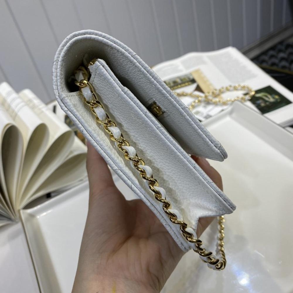 white chanel wallet
